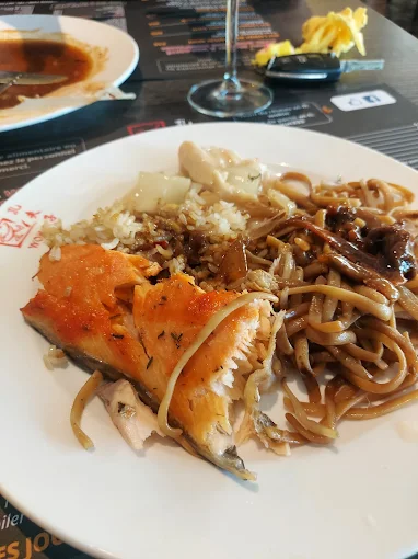 Plat du buffet asiatique Wok In à Rebecq